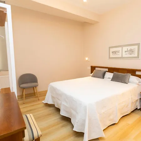 Отель Ros Mary Рибадео